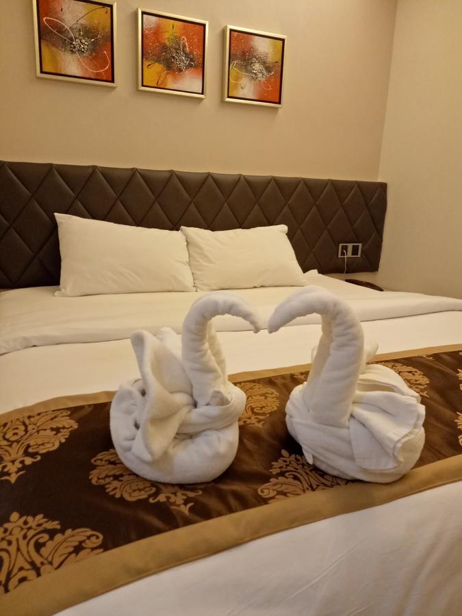 Golden Leaves Hotel Malacca Bagian luar foto